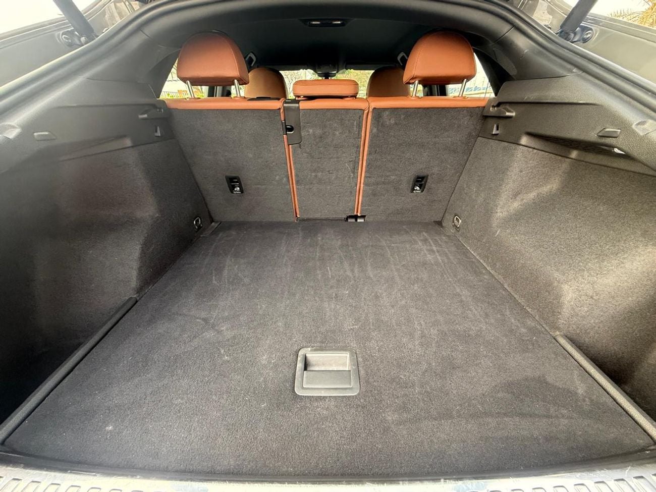 أودي Q3 40 TFSI S Line 2.0L FWD