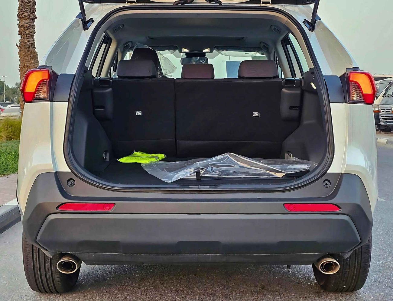 Toyota RAV4 ELITE, 2.5L Hybrid, Power Seat With 360* Cam / Sunroof (CODE #  68057)