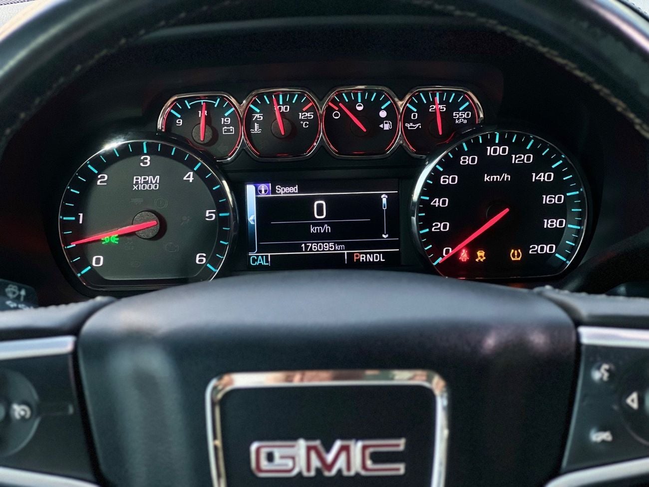 GMC Sierra 5.3L V8 SLT Crew Cab (AWD) American