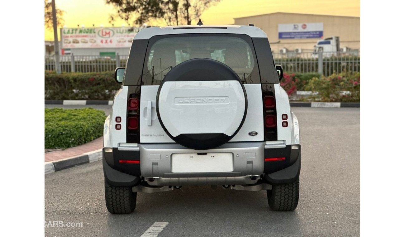 Land Rover Defender 90 SE P300 / GCC Spec / With Warranty & Service