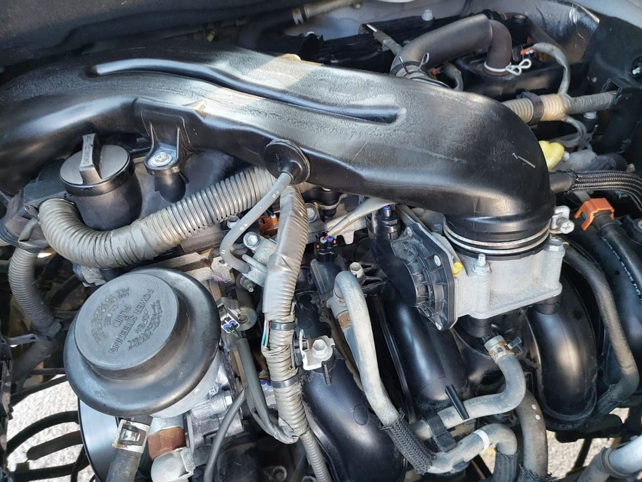 Toyota Hiace TOYOTA HIACE VAN RHD 2007 MODEL 2.0 L PETROL AUTOMATIC(PM69704)