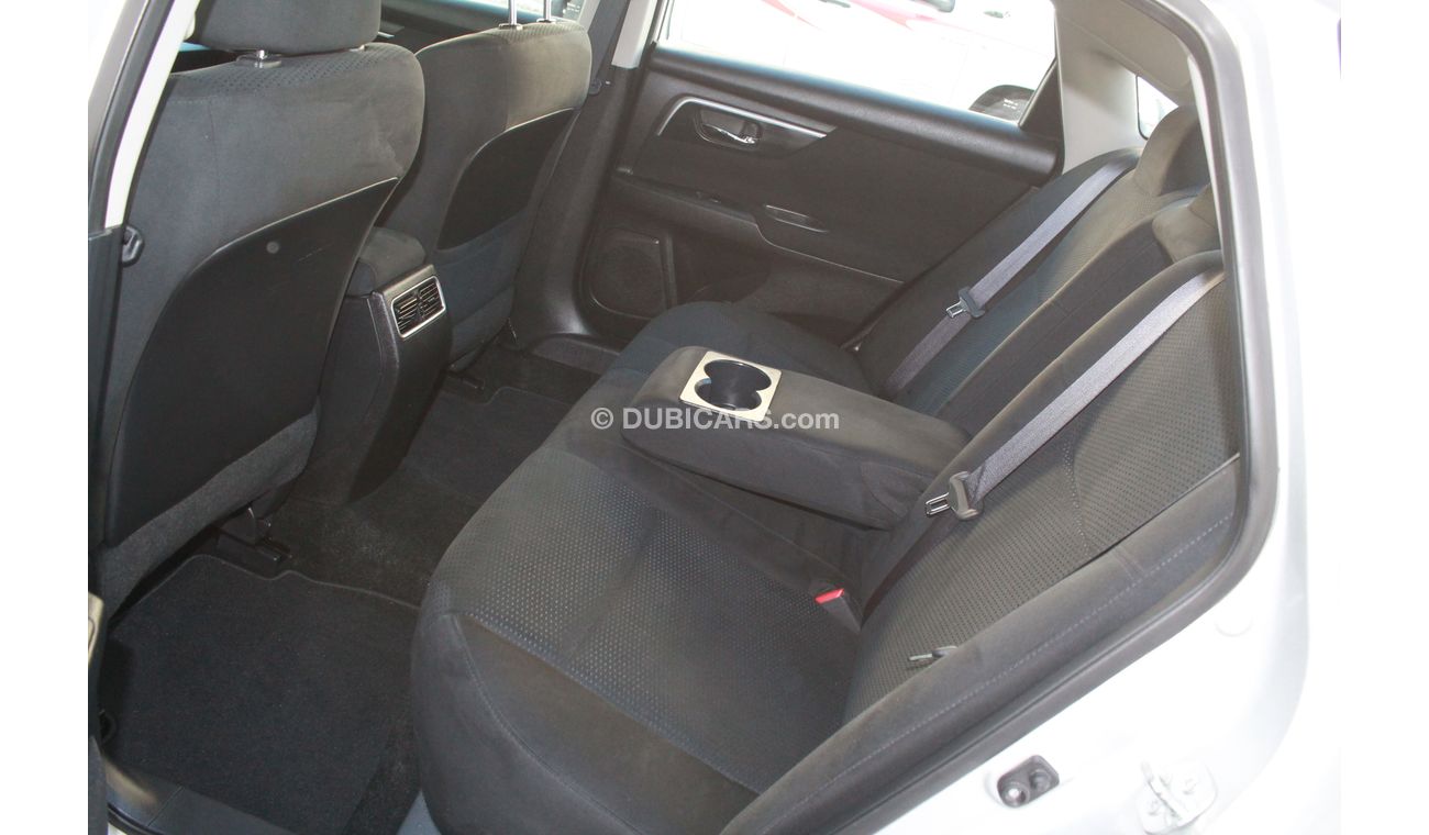 Nissan Altima 2.5L SV 2016 MODEL WITH REAR AND FRONT SENSOR