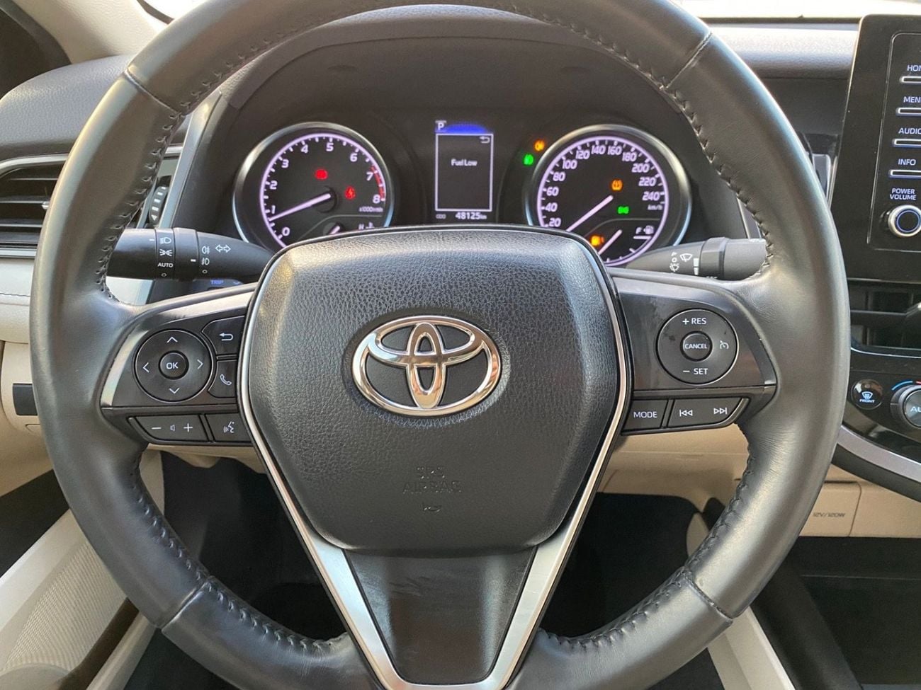 تويوتا كامري SE 2.5L (181 HP)