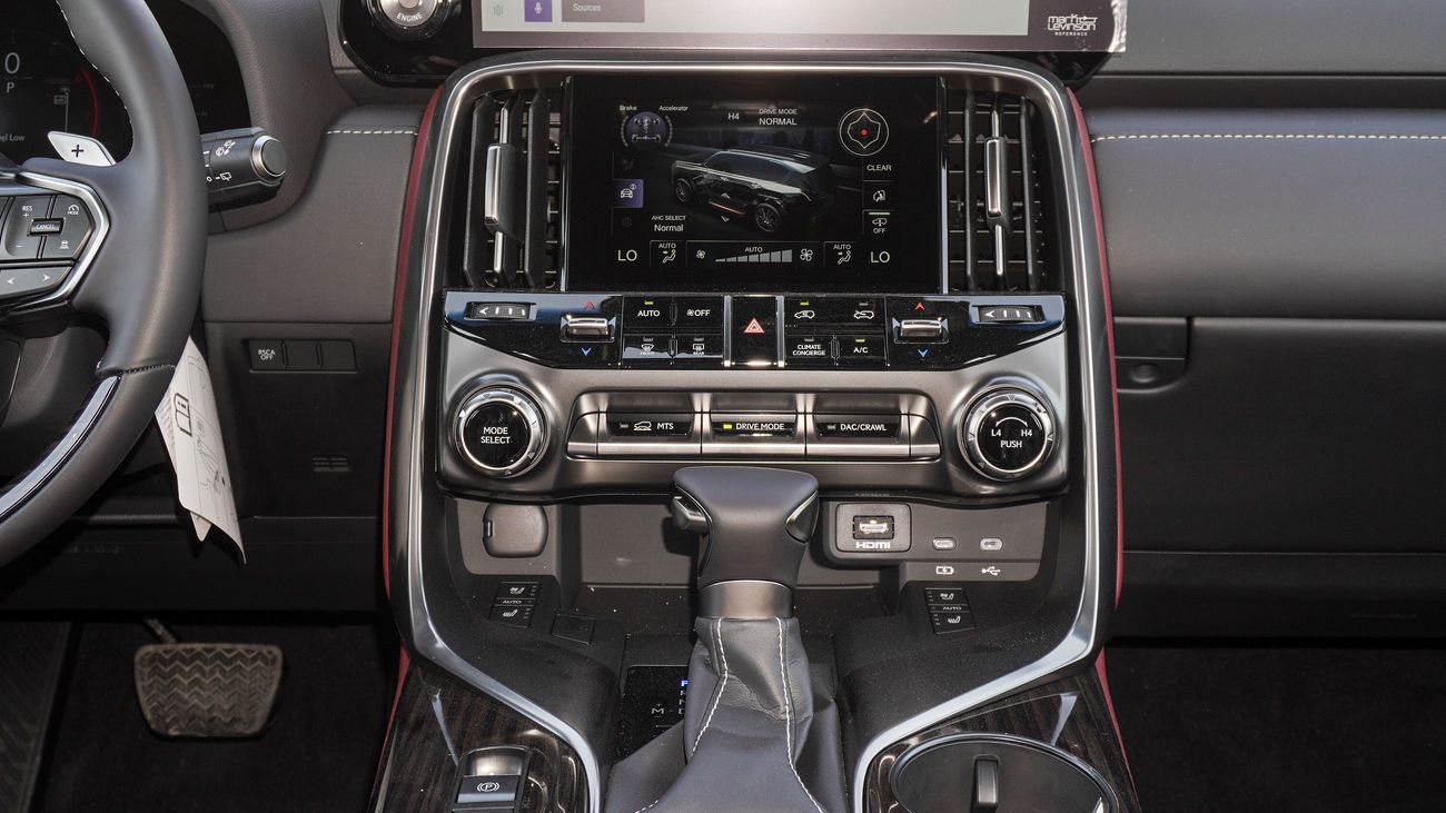 لكزس LX 600 3.5L V6