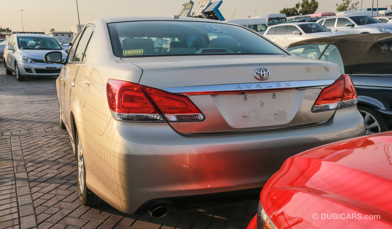 Used Toyota Avalon 2012 for sale in Dubai 83193