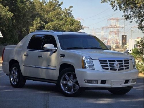 كاديلاك إسكالاد EXT 6.2L SUV CADILLAC ESCALADE 2013 GCC PICK UP GOOD CONDITION INSIDE OUT SIDE