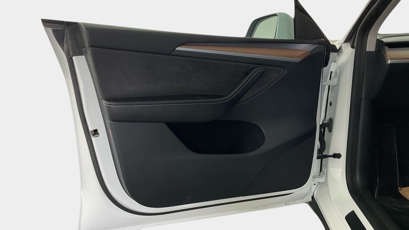 تسلا موديل Y Performance (Dual Motor) | شامل الضمان | 0 ﺪﻔﻋﺓ ﺃﻮﻟﻯ