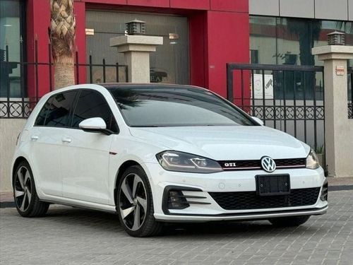 Volkswagen Golf GTI P1