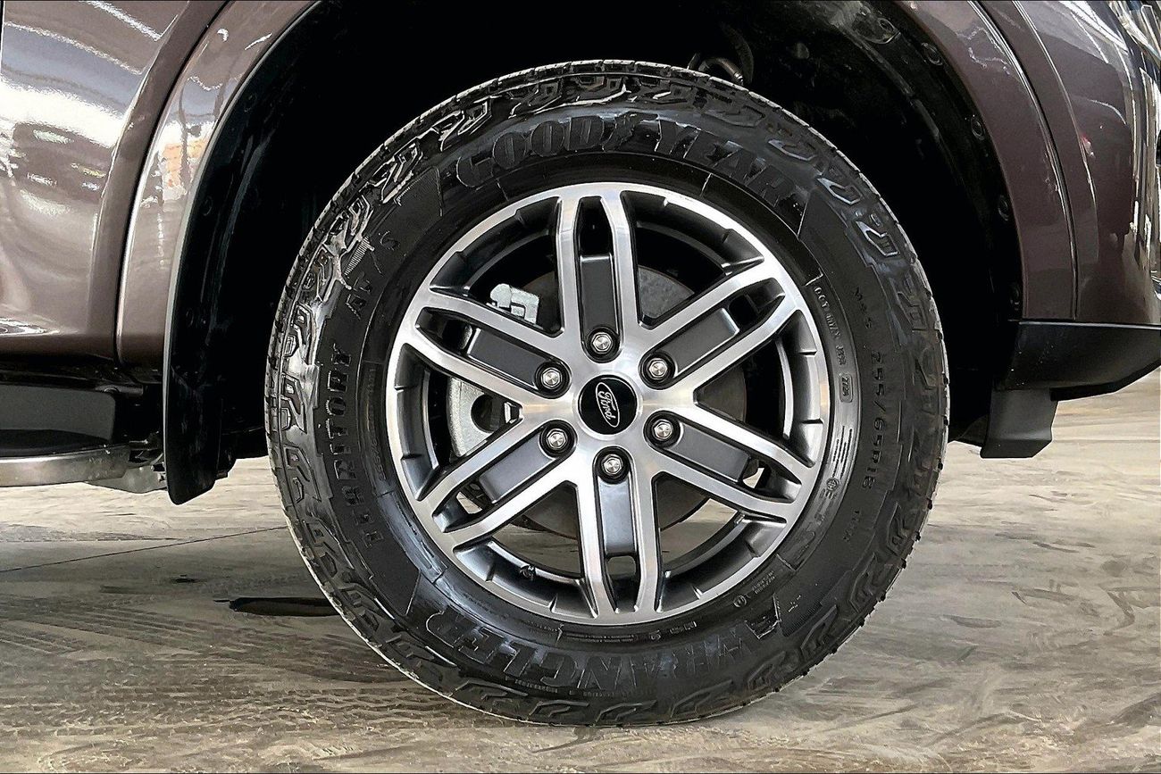 فورد ايفرست XLT | شامل الضمان | 0 ﺪﻔﻋﺓ ﺃﻮﻟﻯ