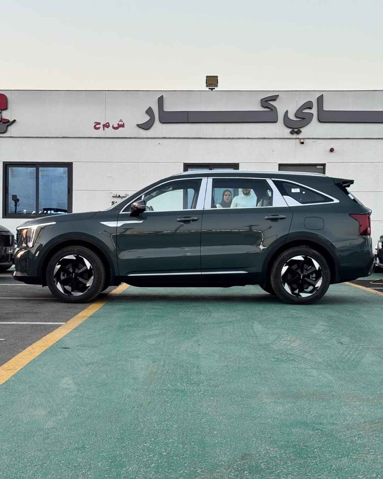 Kia Sorento FULL 1.6T (HYBRID) - 2025 MODEL -MID OPTION