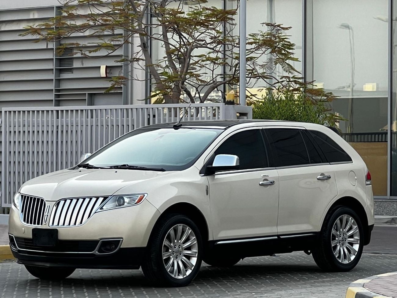 Lincoln MKX Luxury LINCOLN MKX 2015 GCC PERFECT CONDITION // FULL OPITION