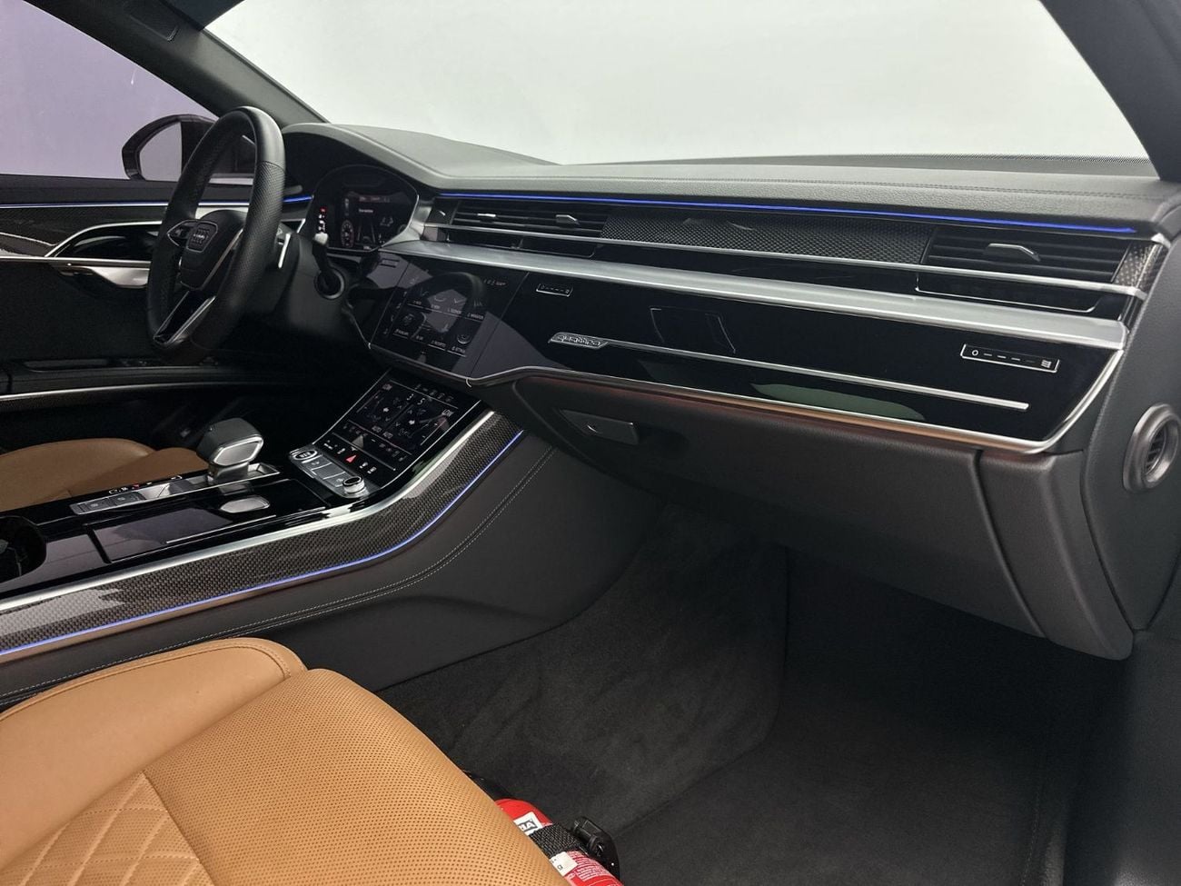 Audi A8 L 55 TFSI quattro 3.0L (340 HP) A8L 55 TFSI quat 340hp (Ref# 006207)