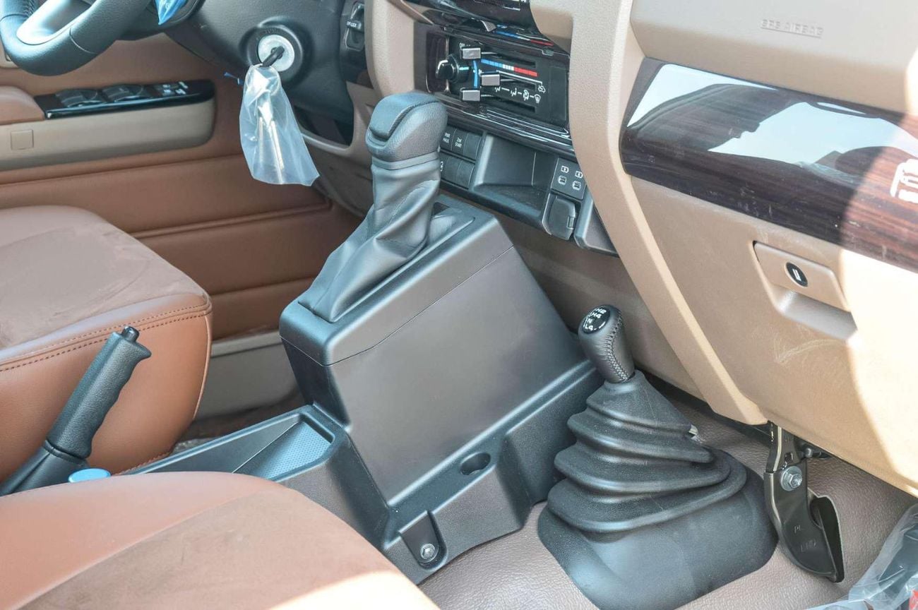 تويوتا لاند كروزر بيك آب TOYTOA LAND CRUISER 79 4.0L 4WD AT DC PICKUP 2025