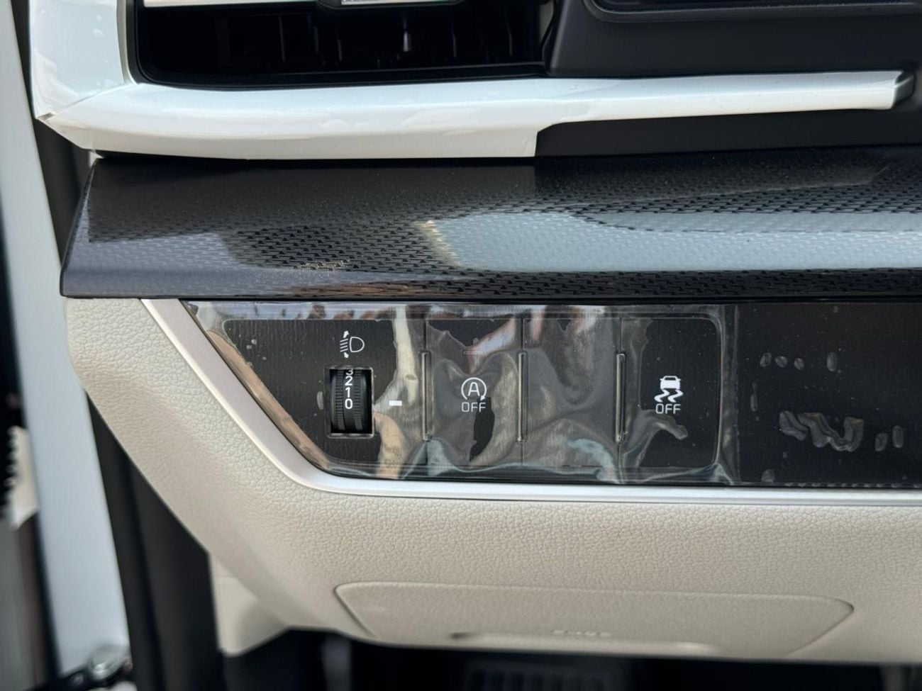 كيا سبورتيج Premium Edition 1.5L Petrol 2WD 2025 Export price @ 76,500 AED