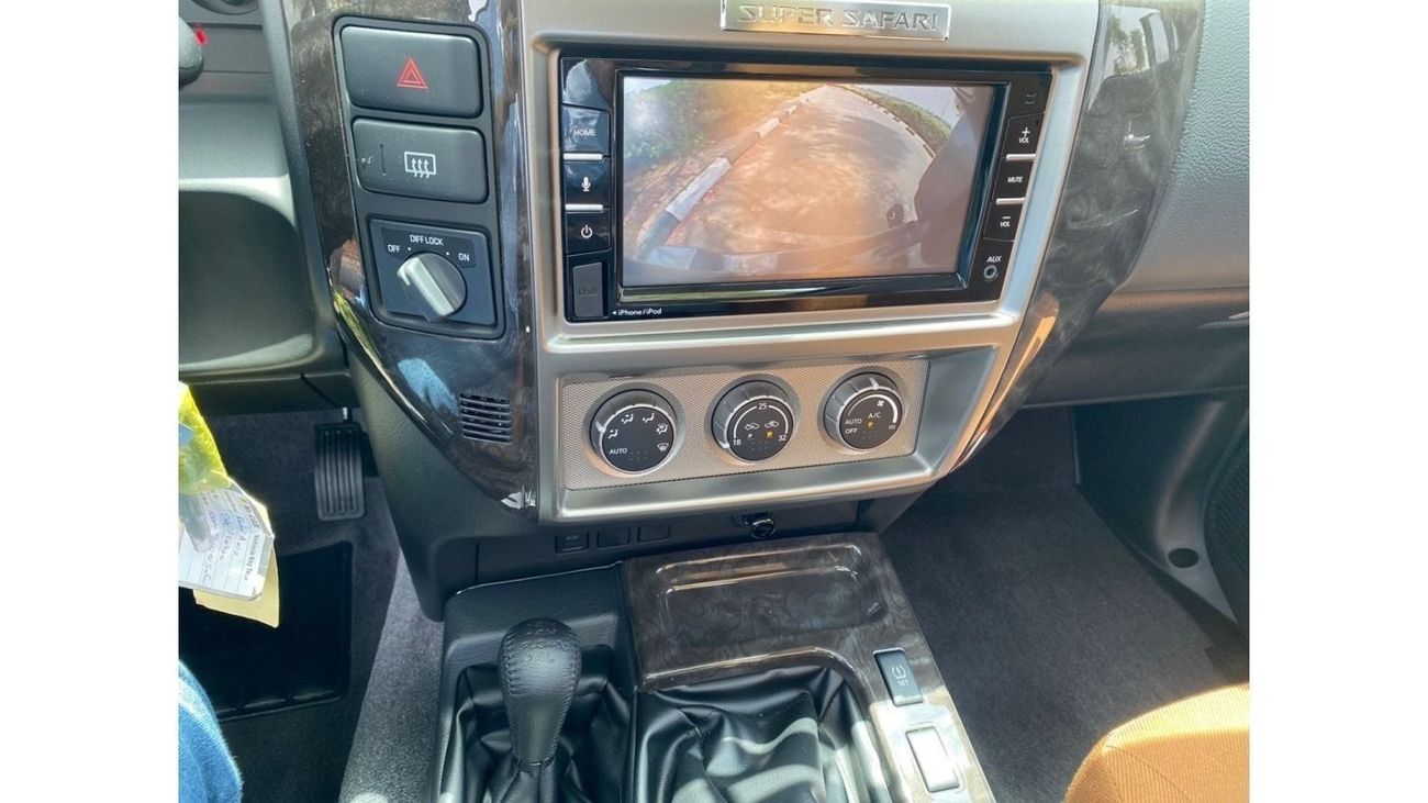 نيسان باترول سوبر سفاري