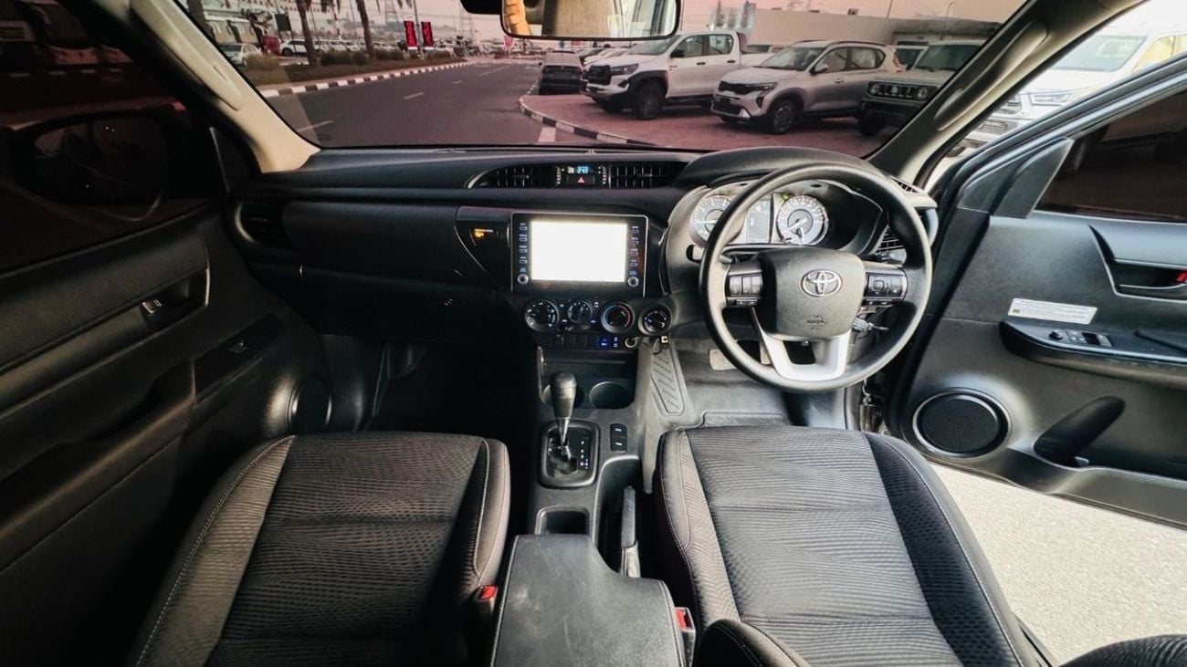 Toyota Hilux SMART CAB | 2022 | 2.8L DIESEL ENGINE |  IRON ROLL BAR | 4 X 4