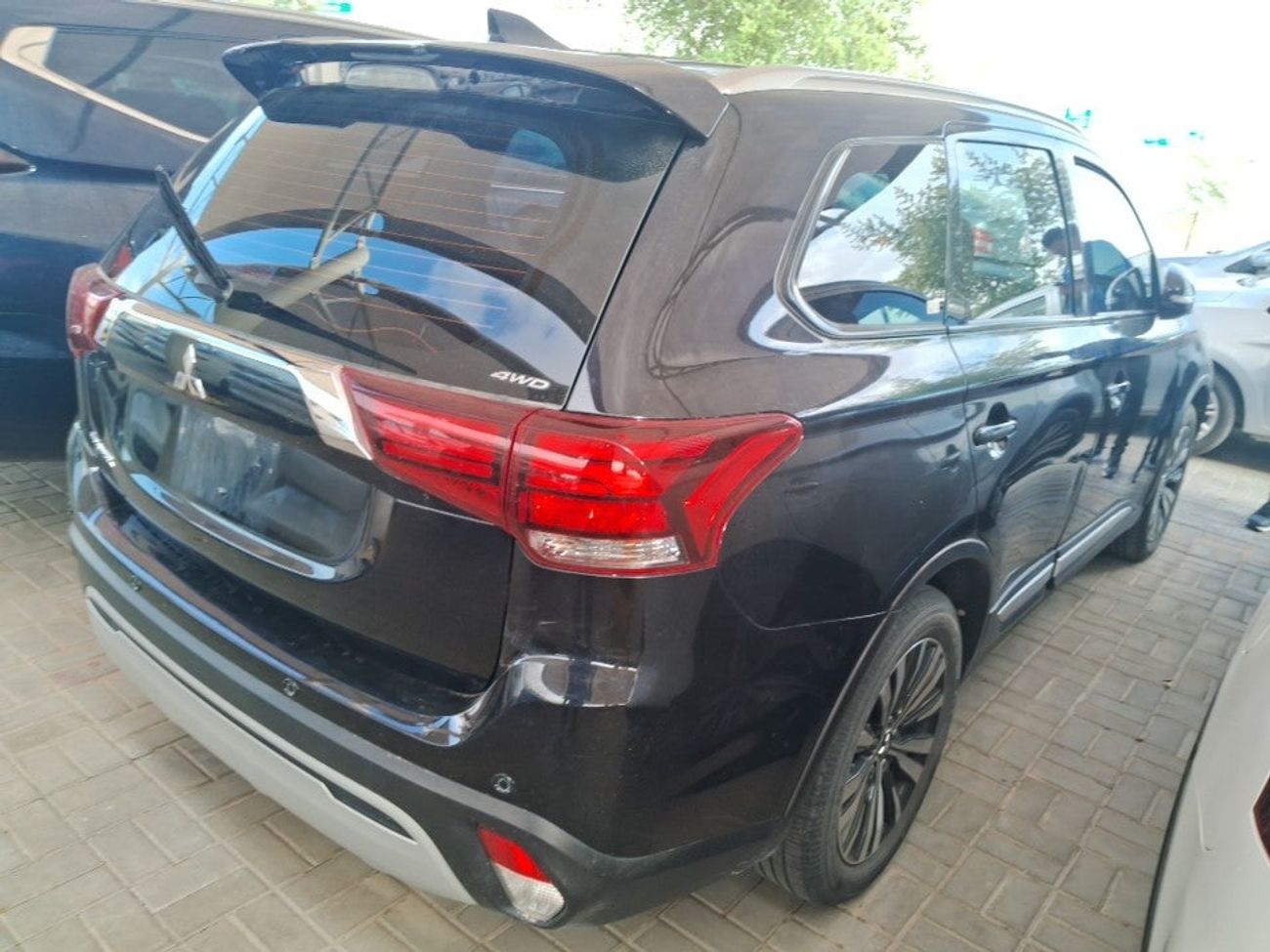 ميتسوبيشي آوتلاندر GLX MID 2.4 | بدون دفعة مقدمة | اختبار القيادة في المنزل