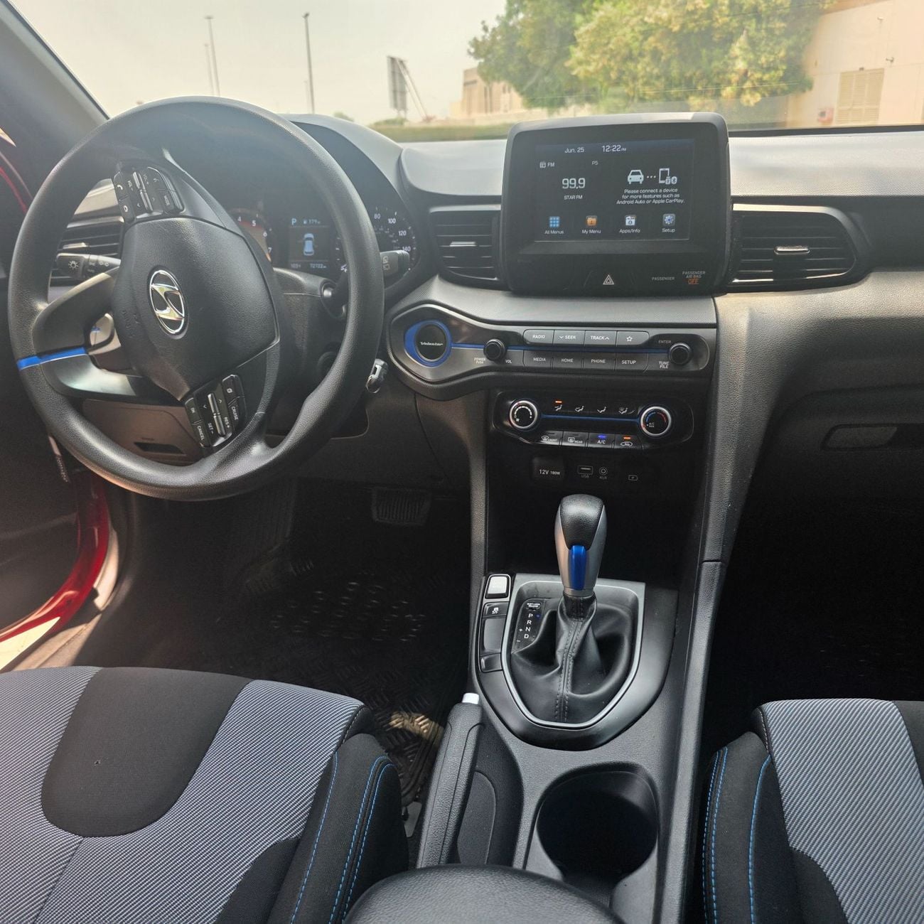 Hyundai Veloster GLS MID