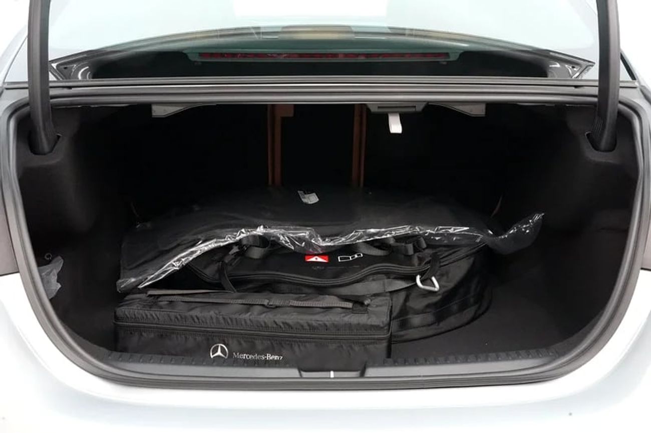 مرسيدس بنز E 200 كوبيه Summer Offer | E 200 | GCC 0km | Agency Warranty | AMG Sports Package