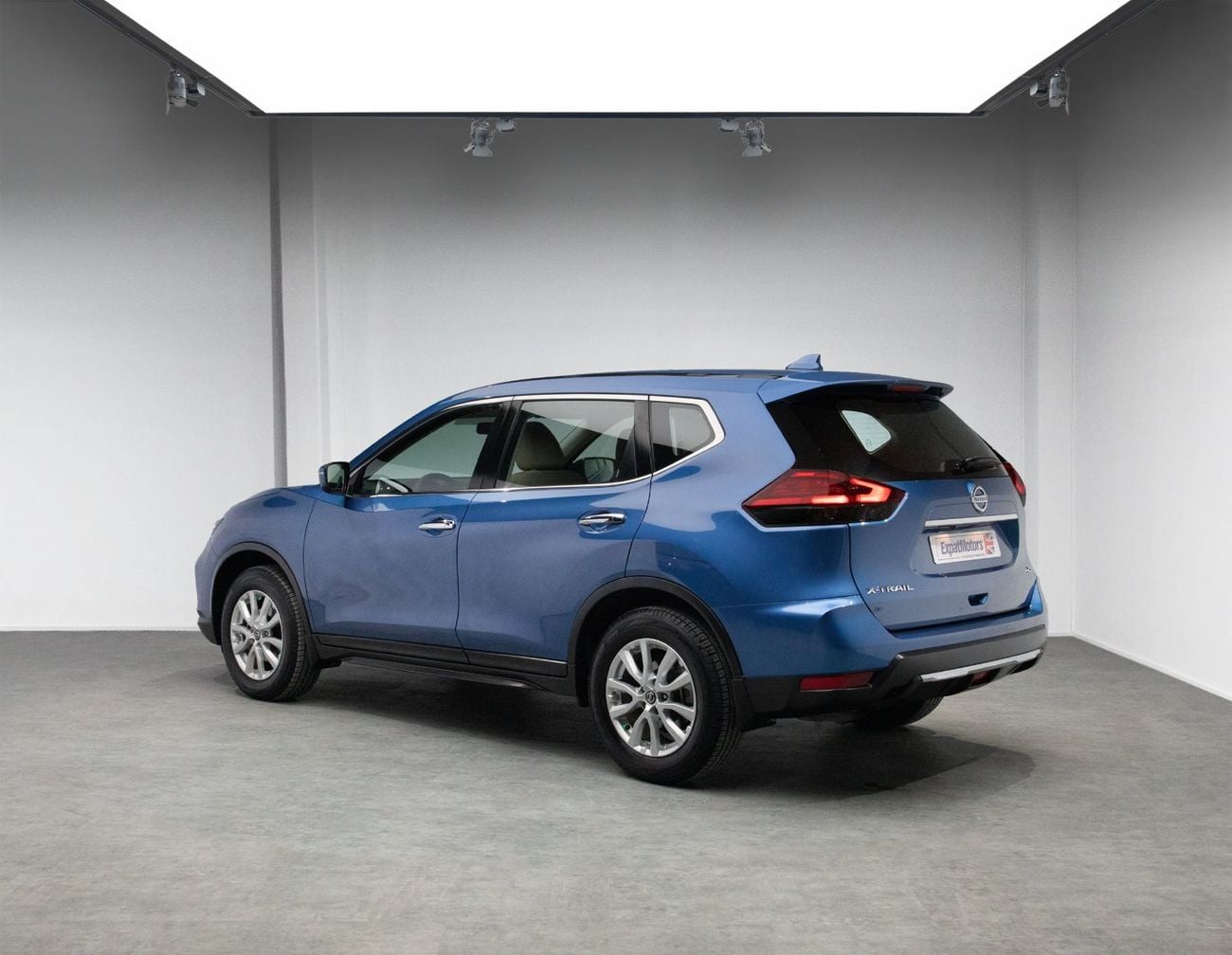 نيسان إكس تريل S 2.5L FWD (5 Seater)