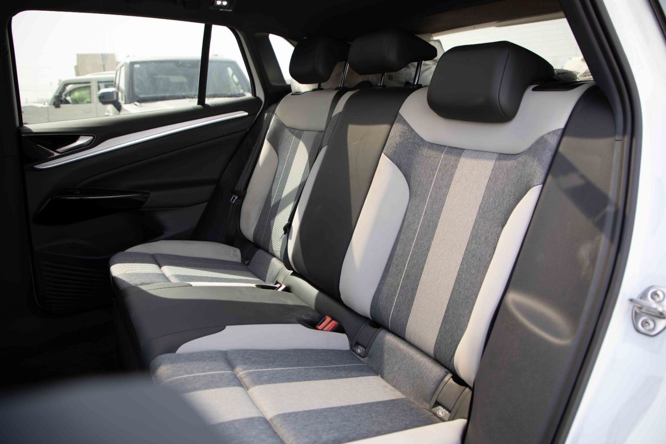 فولكس واجن ID.4 2022 Volkswagen ID4 Pure + - White Inside Black & Grey | Export Only