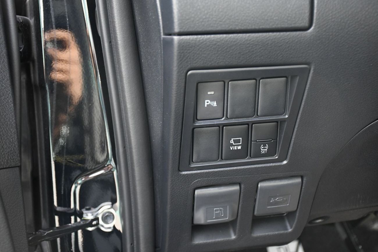 Toyota Hilux Adventure 4.0L With Air Compressor (Ready Stock)