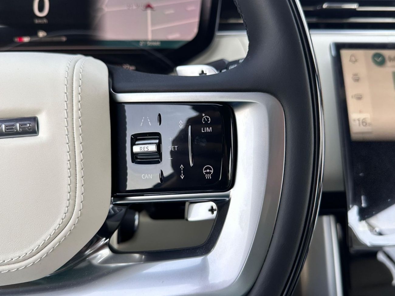 Land Rover Range Rover Sport LAND ROVER RANGE ROVER HSE 3.0L 4WD SUV 2025