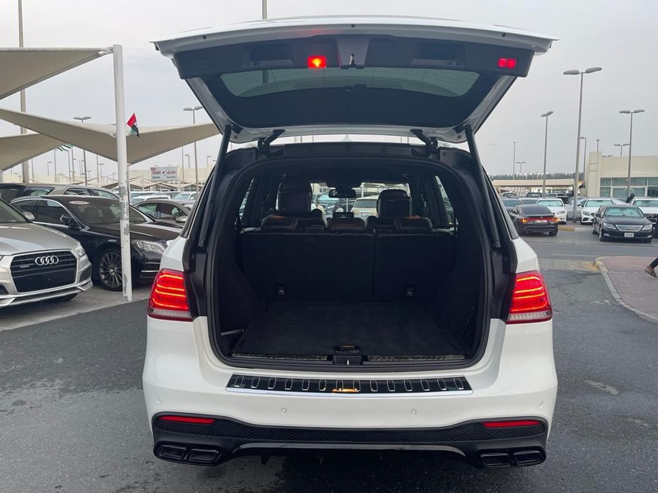 مرسيدس بنز GLE 63 AMG Mercedes GLE 63 AMG Japanese 2017 in excellent condition, full option