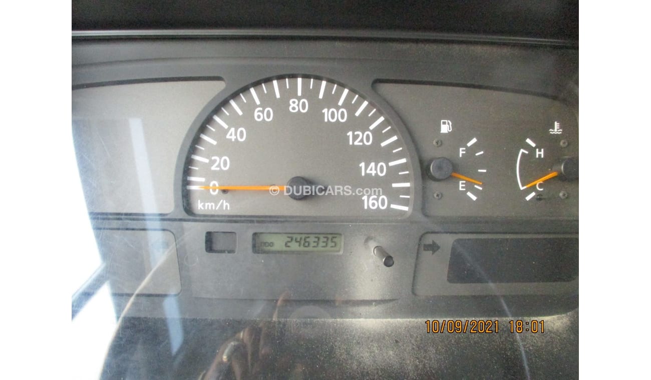 Nissan Civilian NISSAN CIVILIAN 2009 DIESEL 30 SEATS GULF SPACE