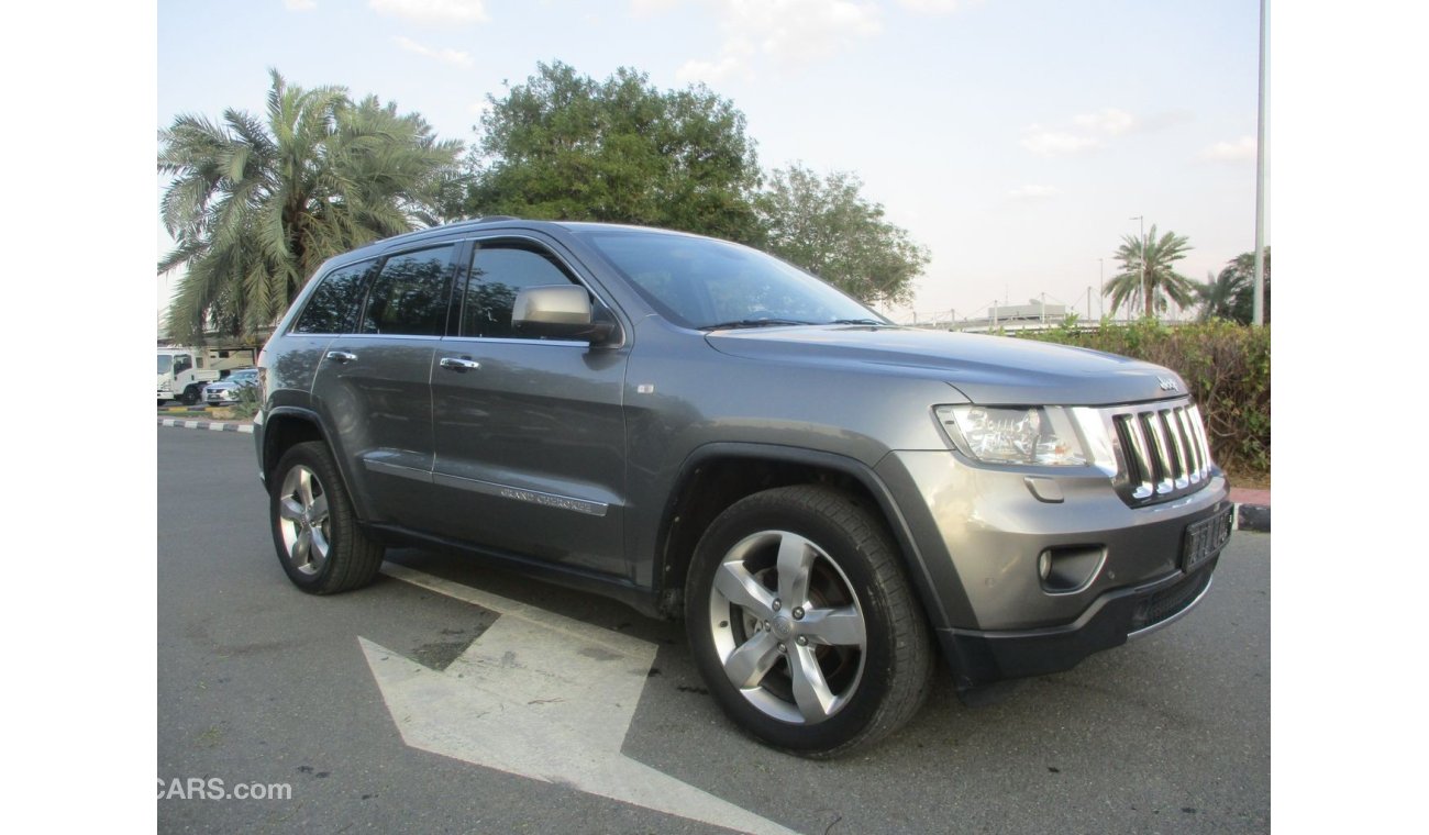 Jeep Grand Cherokee Jeep Grand Cherokee 2012 V8 HEMI gulf ,full services ,accident free