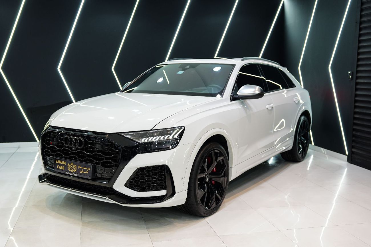 Audi RS Q8 TFSI quattro 4.0L Bang & Olufsen Audio, Carbon Fiber Inetrior, Panoramic Roof, Al Nabooda Service Pa