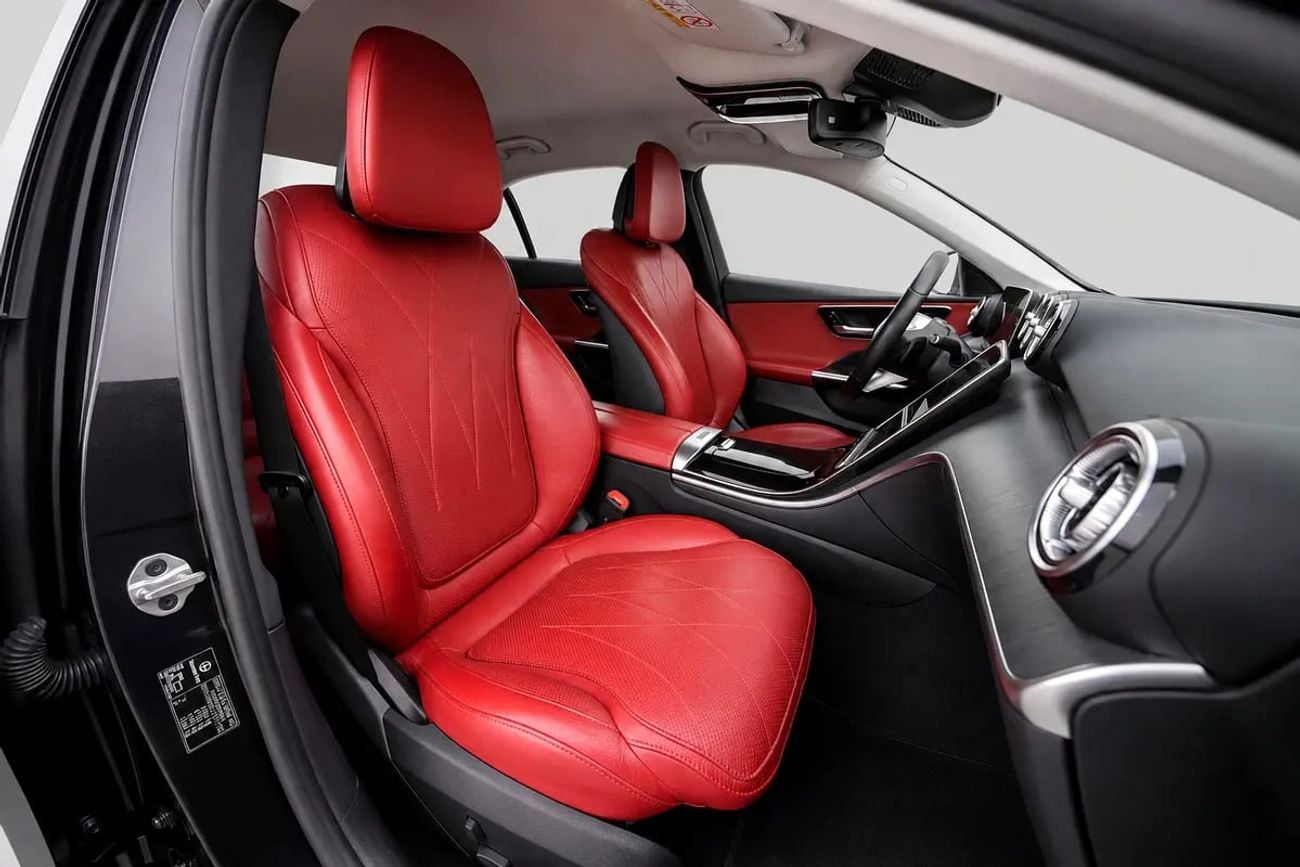 Mercedes Benz C300 STD (NON GCC) C300 German Specs