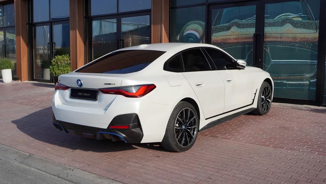 BMW i4 eDrive 35 | Full Electric | GCC Specs | Very Low Mileage