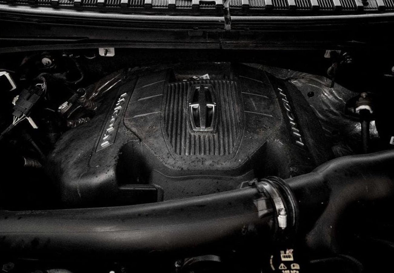 Lincoln Navigator | 3,329 P.M  | 0% Downpayment | Pristine Condition!