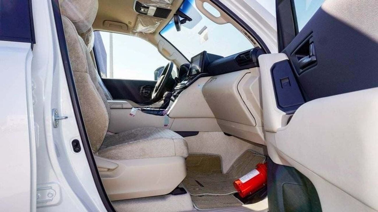 Toyota Land Cruiser 2025 Toyota Land Cruiser 3.3L EXR Twin Turbo Diesel AT (White)