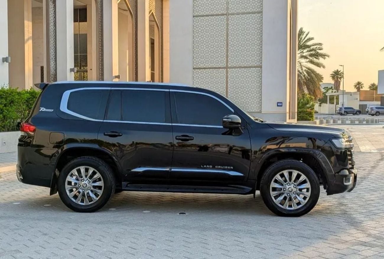 Toyota Land Cruiser GXR Toyota landcruise 2020Model Facelifted 2025 GXR 4.0L V6 petrol Engine Colour Black push start Transm