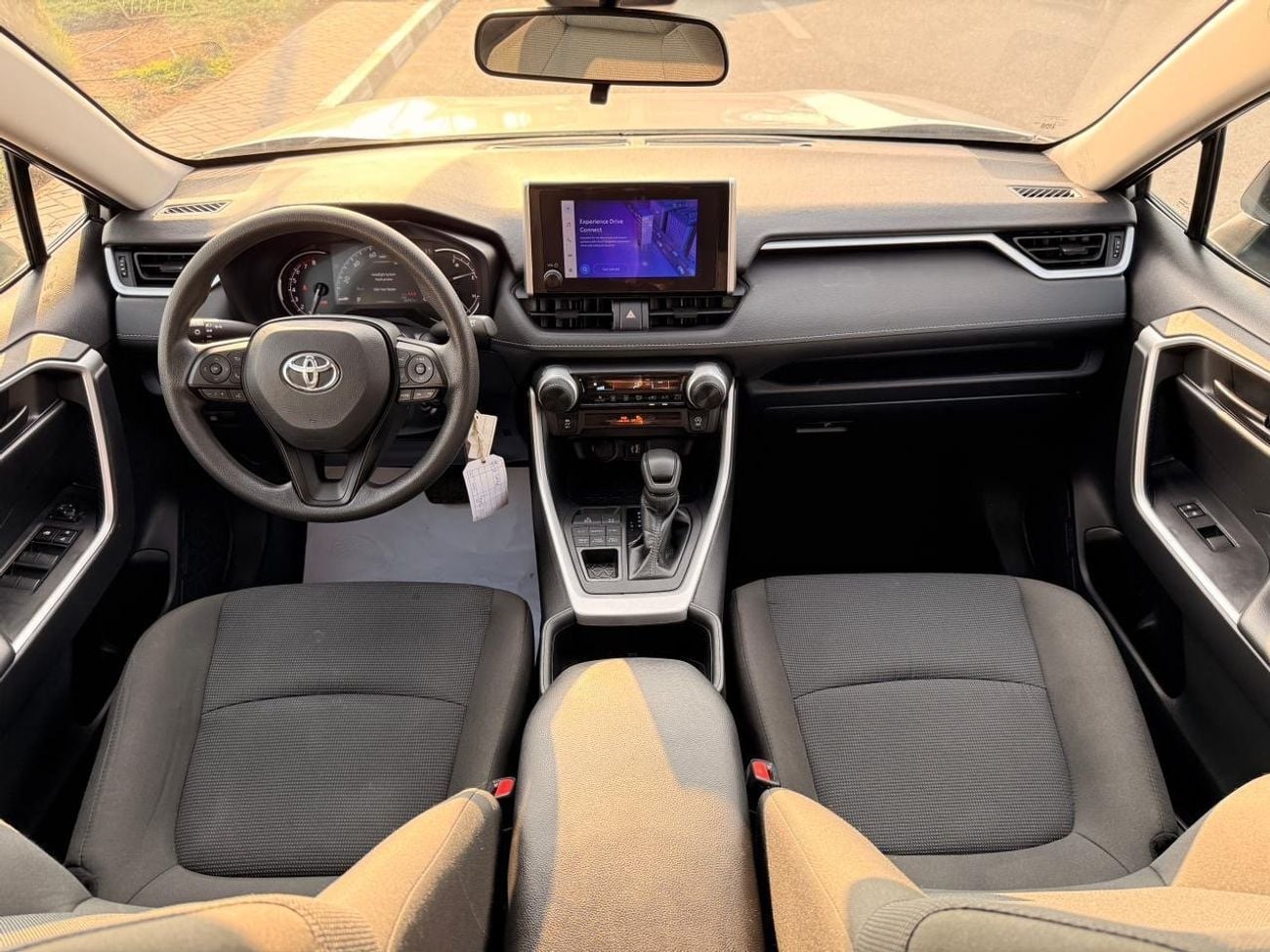 Toyota RAV4 LE Toyota RAV4 4X4 2024
