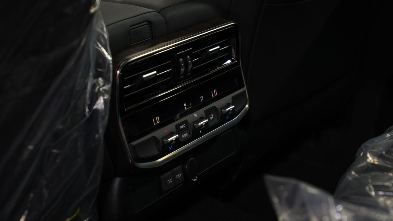 Toyota Land Cruiser VXR