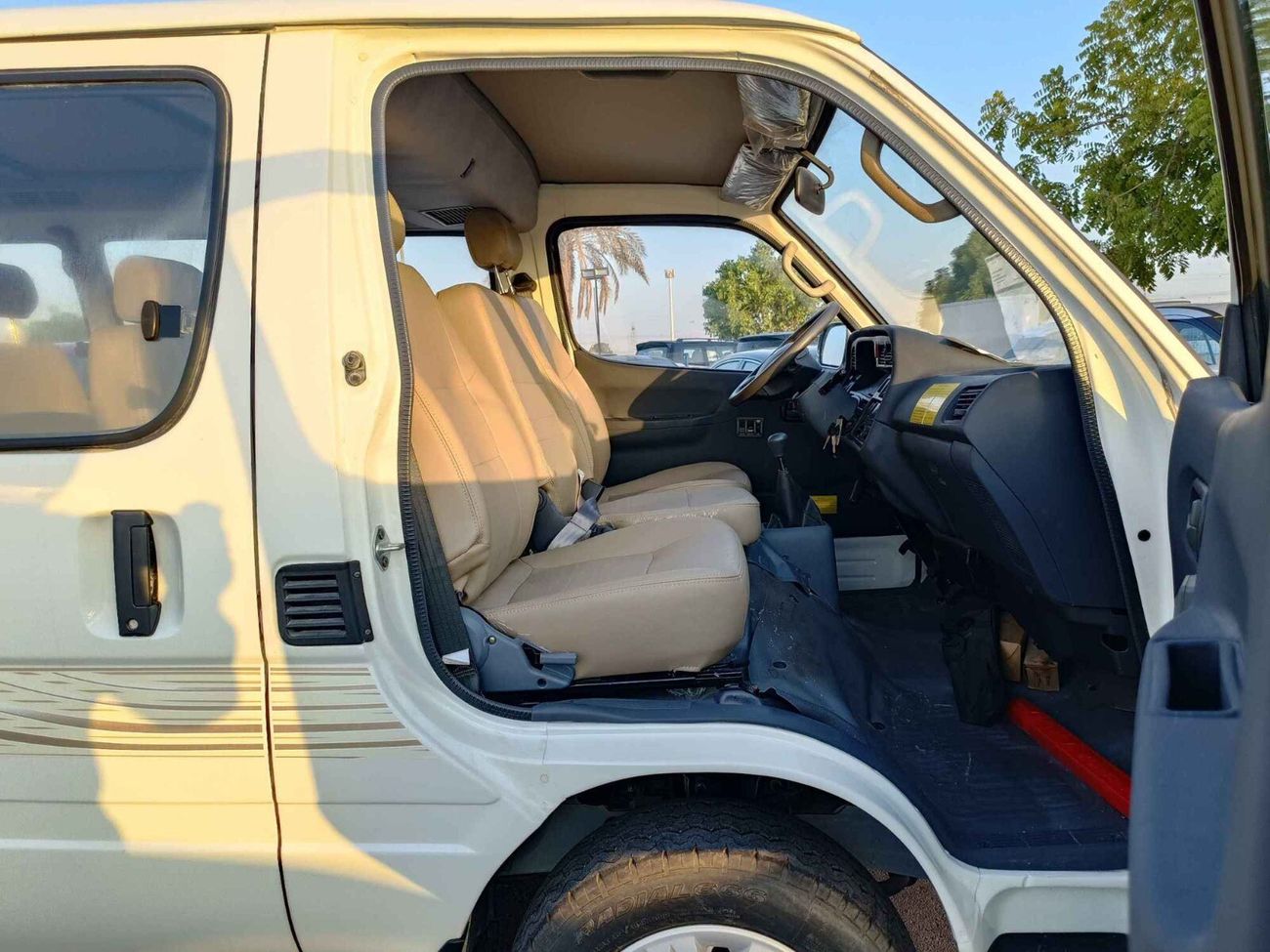 غولدن دراغون XML6502E 2.2L Petrol, M/T, 14 Seats, Code#6132