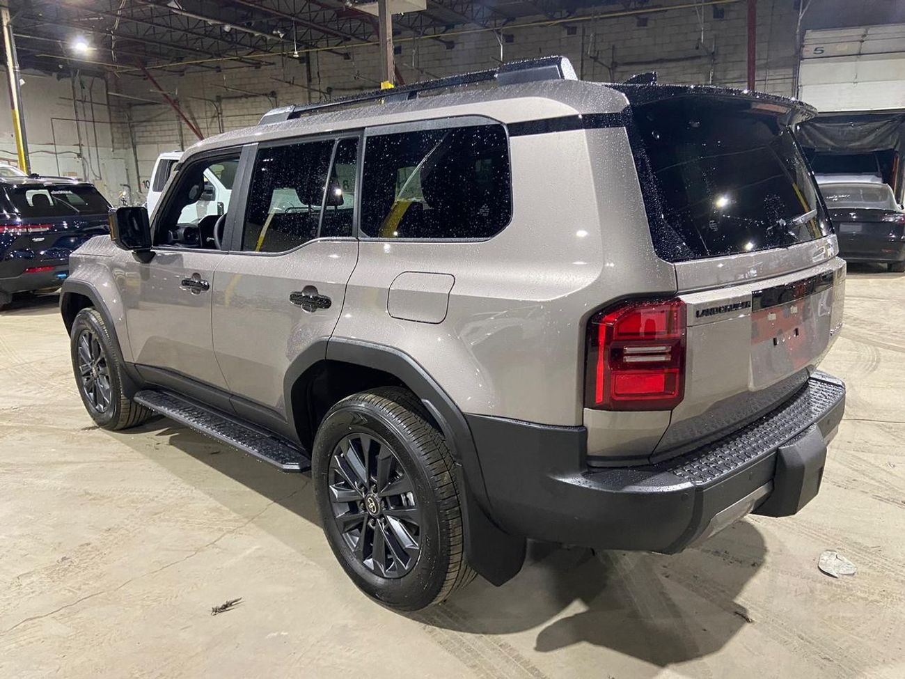 Toyota Prado Adventure 4.0L 2024 TOYOTA LAND CRUISER 250 i-FORCE MAX HYBRID PREMIUM 2.4L TURBO 4WD 5-SEATER AUTOM