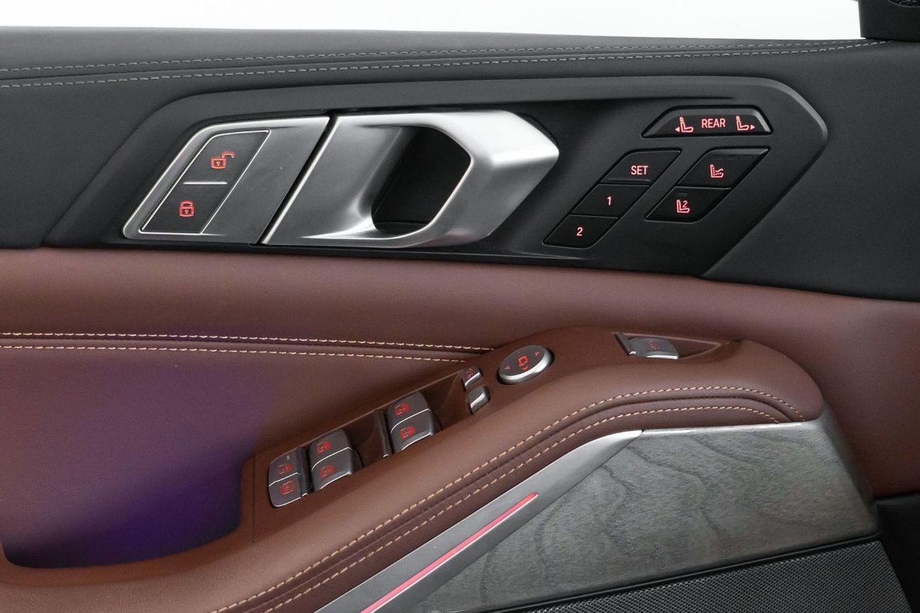 BMW X7 xDrive40i Luxury M Sport Package 3.0L