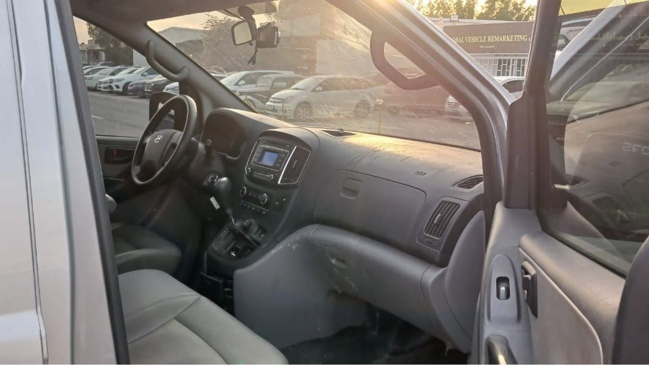 Hyundai Grand Starex HYUNDAI GRAND STAREX