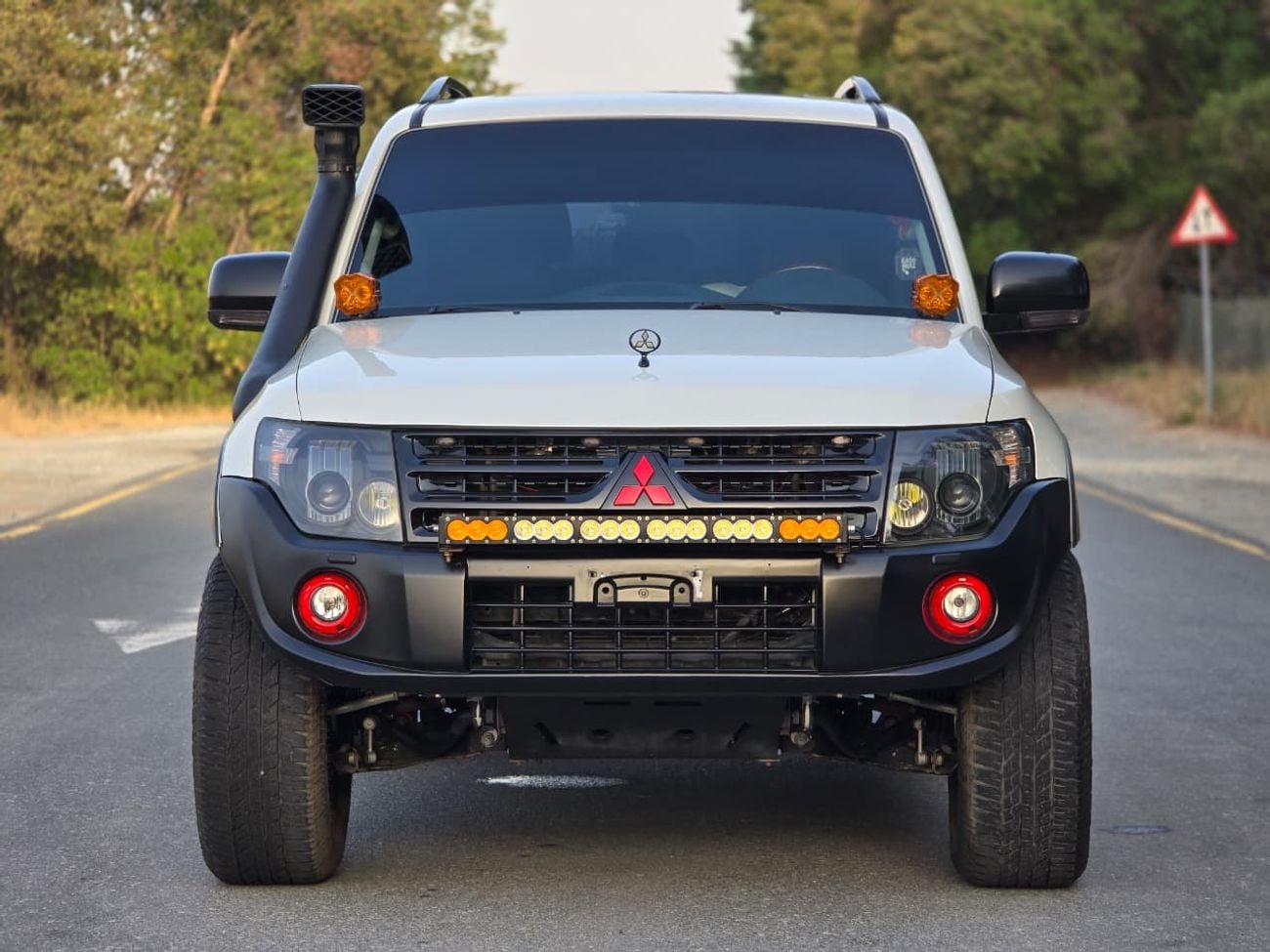 Mitsubishi Pajero GLS HIGHLINE Mitsubishi Pajero 2011 GLS 3.8L | GCC Specs | Excellent Condition | Orginal paint | Acc