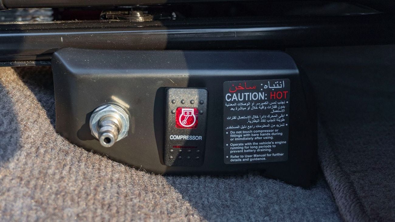 تويوتا لاند كروزر 70 LX 2.8L  2025 Toyota Land Cruiser 76 2.8L AT Diesel Full Option (White)