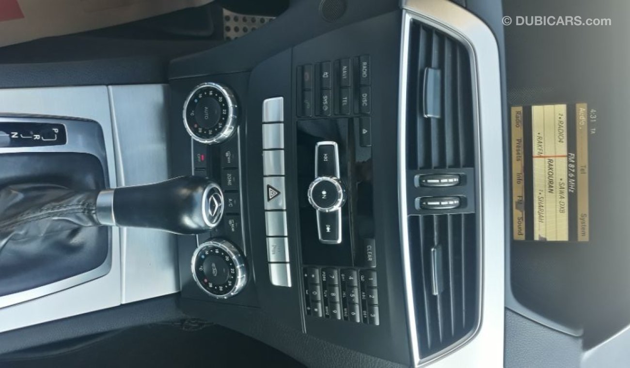 مرسيدس بنز C 250 2012 Model Coupe Gulf specs Full options Panoramic roof navigation camera leather interiors