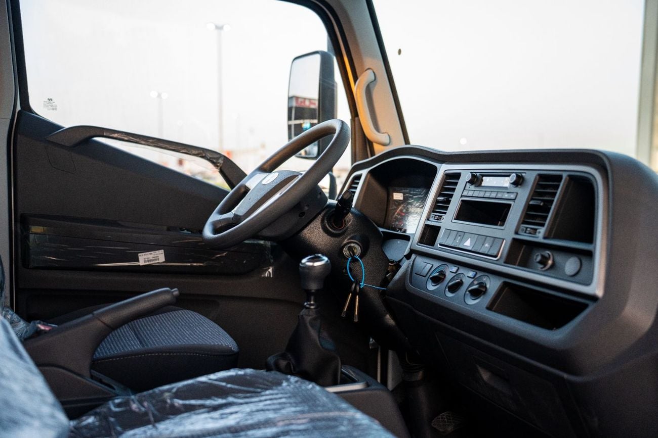 هيونداي HD 72 HYUNDAI MIGHTY EX8 CARGO TRUCK 2025 EX8 4x2  Manufacture
