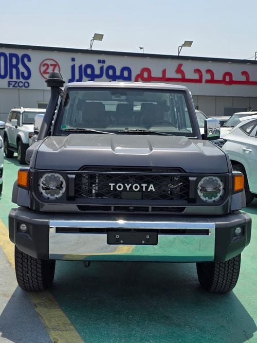 Toyota Land Cruiser 70 LX V6 4.0