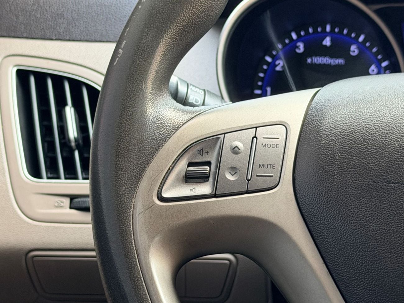 هيونداي توسون HYUNDAI TUCSON 2.0L FWD A/T | 2014 | GCC SPECS | AED 19,900