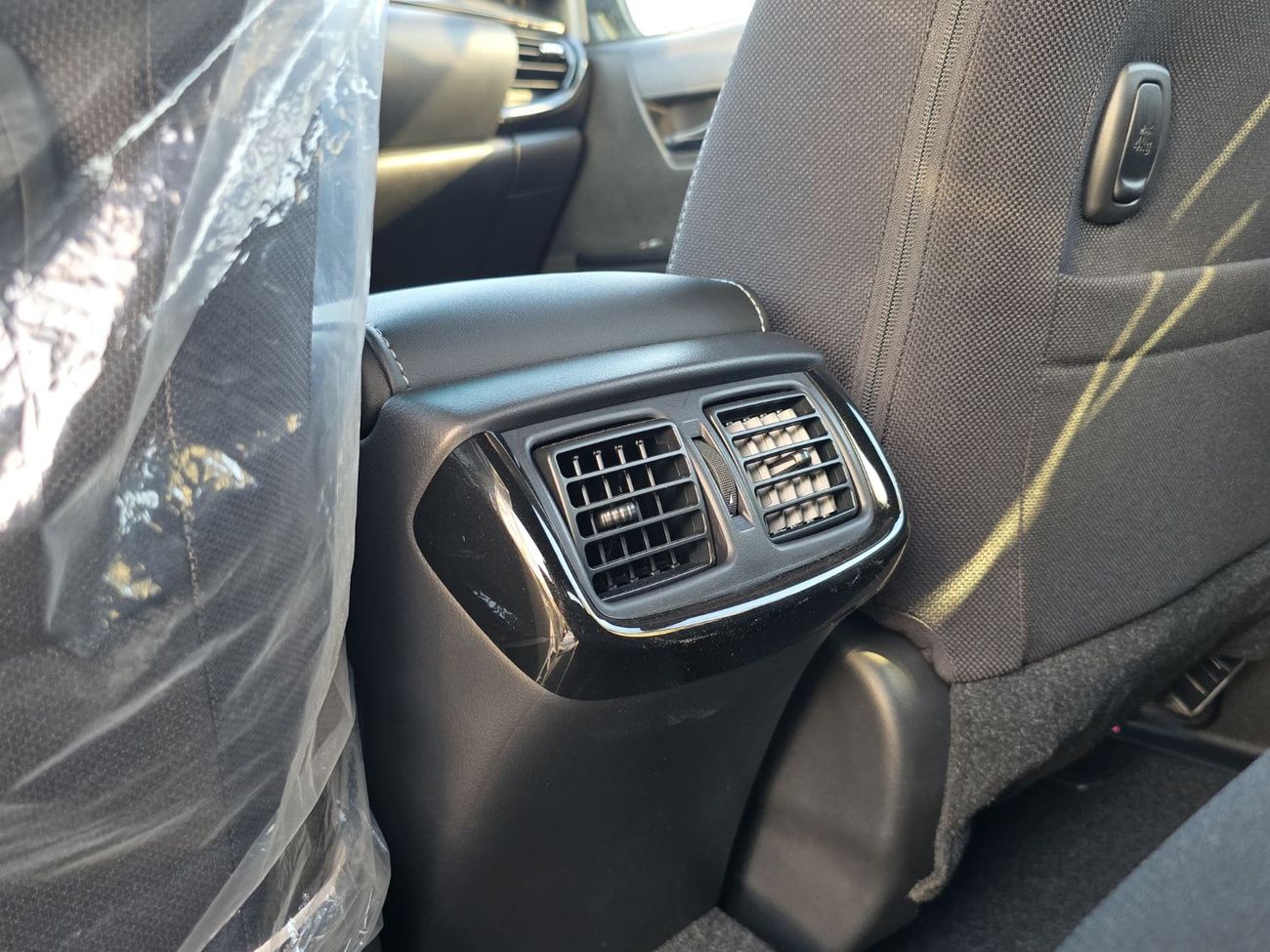 تويوتا هيلوكس 2025 Toyota Hilux 4.0L AT Adventure Full option