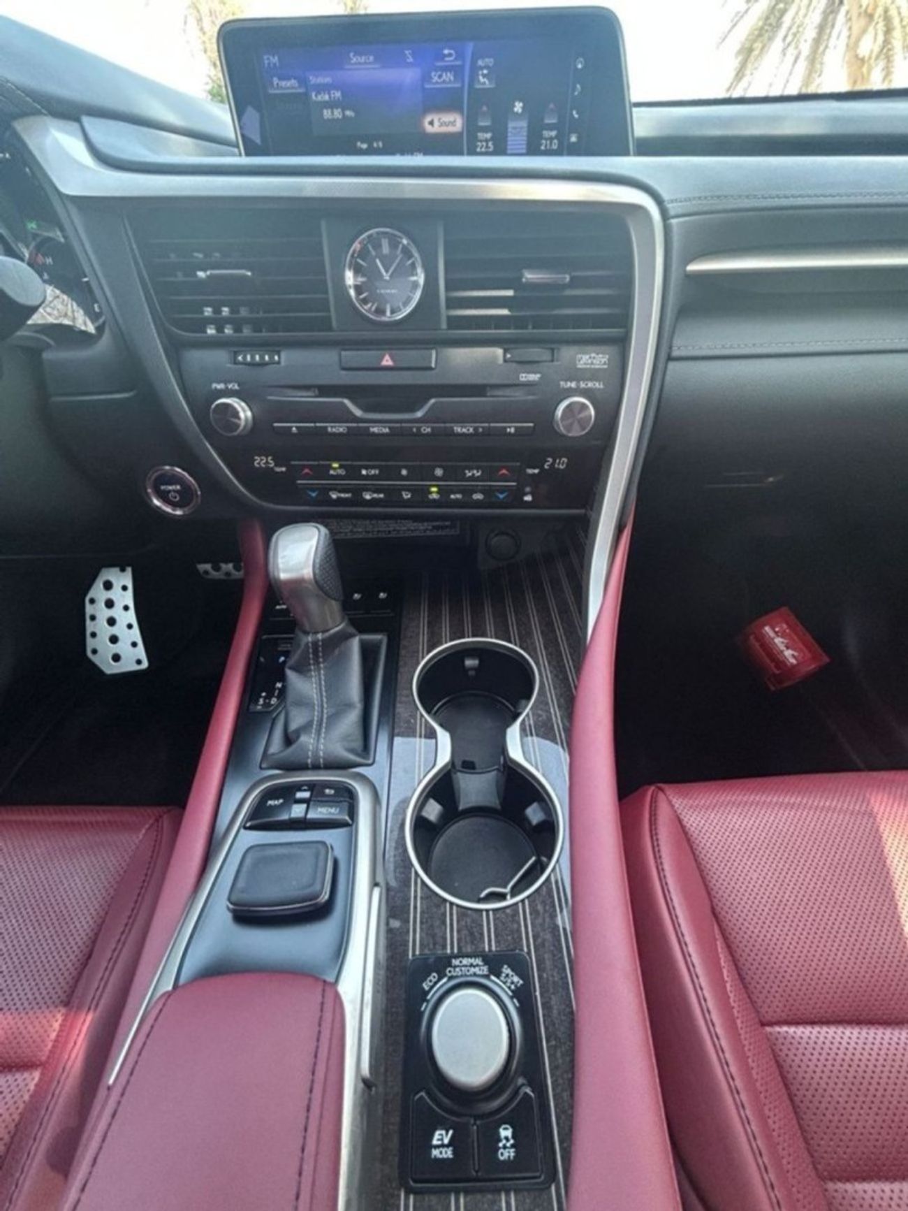 Lexus RX450h F Sport 3.5L Hybrid 2017 GCC AL FUTTAIM LOW MILEAGE SINGLE OWNER IN MINT CONDITION